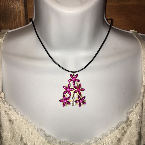 Pink & crystal dangle pendant leather w earrings - Picture 3 of 8